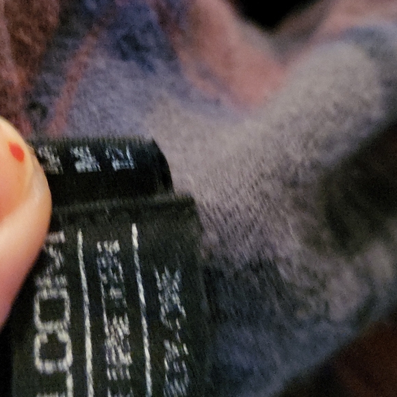 Volcom cotton top and flannel bundle - Picture 6 of 11